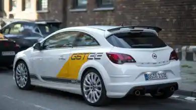 Opel Astra GTC OPC lastik hava basıncı